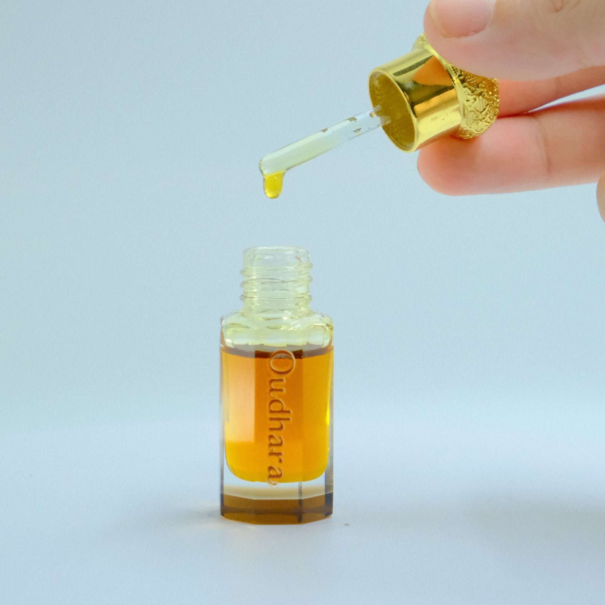 Oudhara Malaki 6ml Arabic Perfume Oil Detail